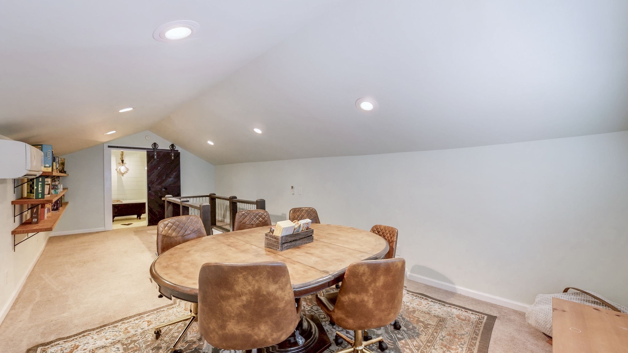 123 N Hatton Ave