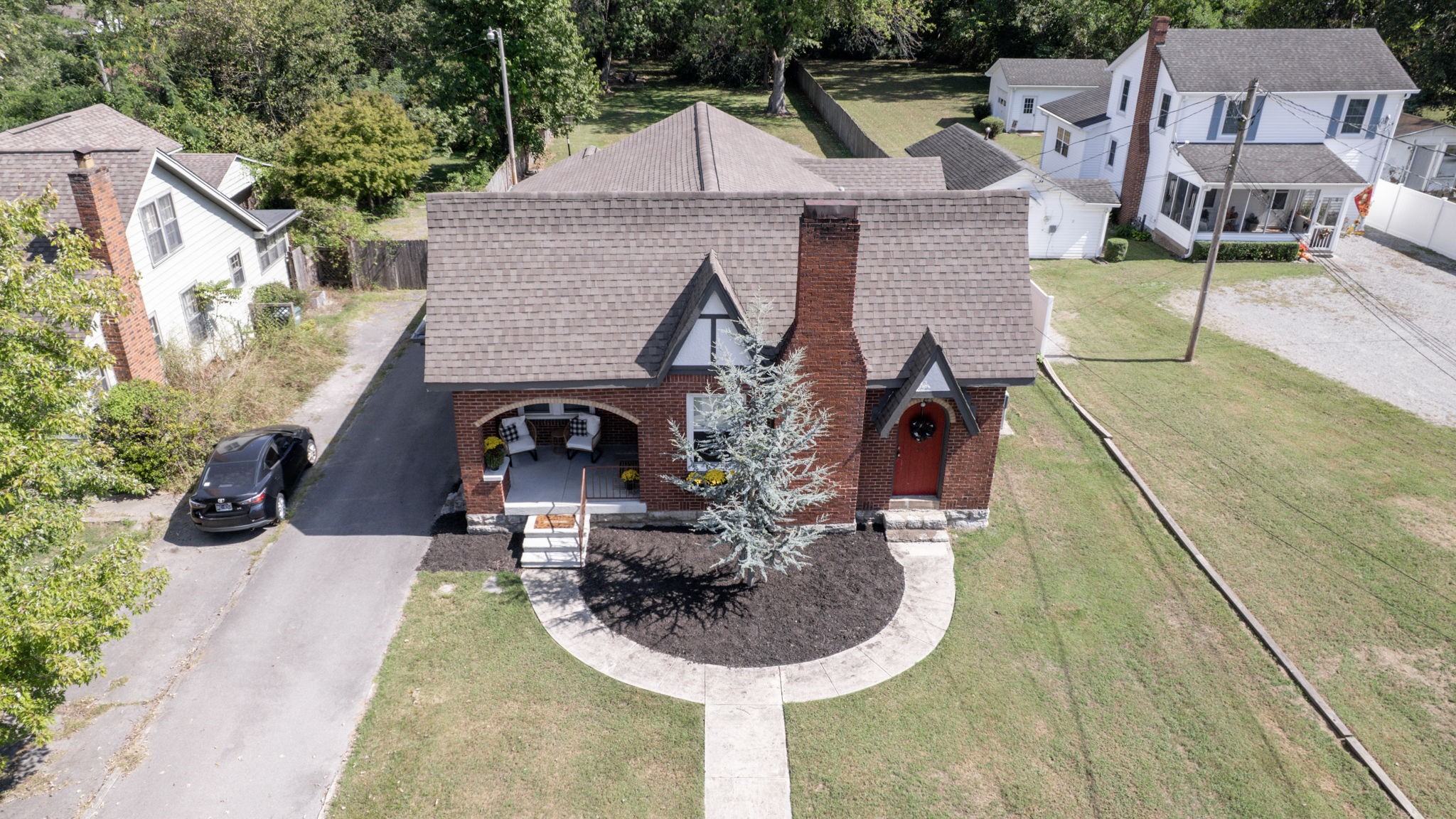 123 N Hatton Ave
