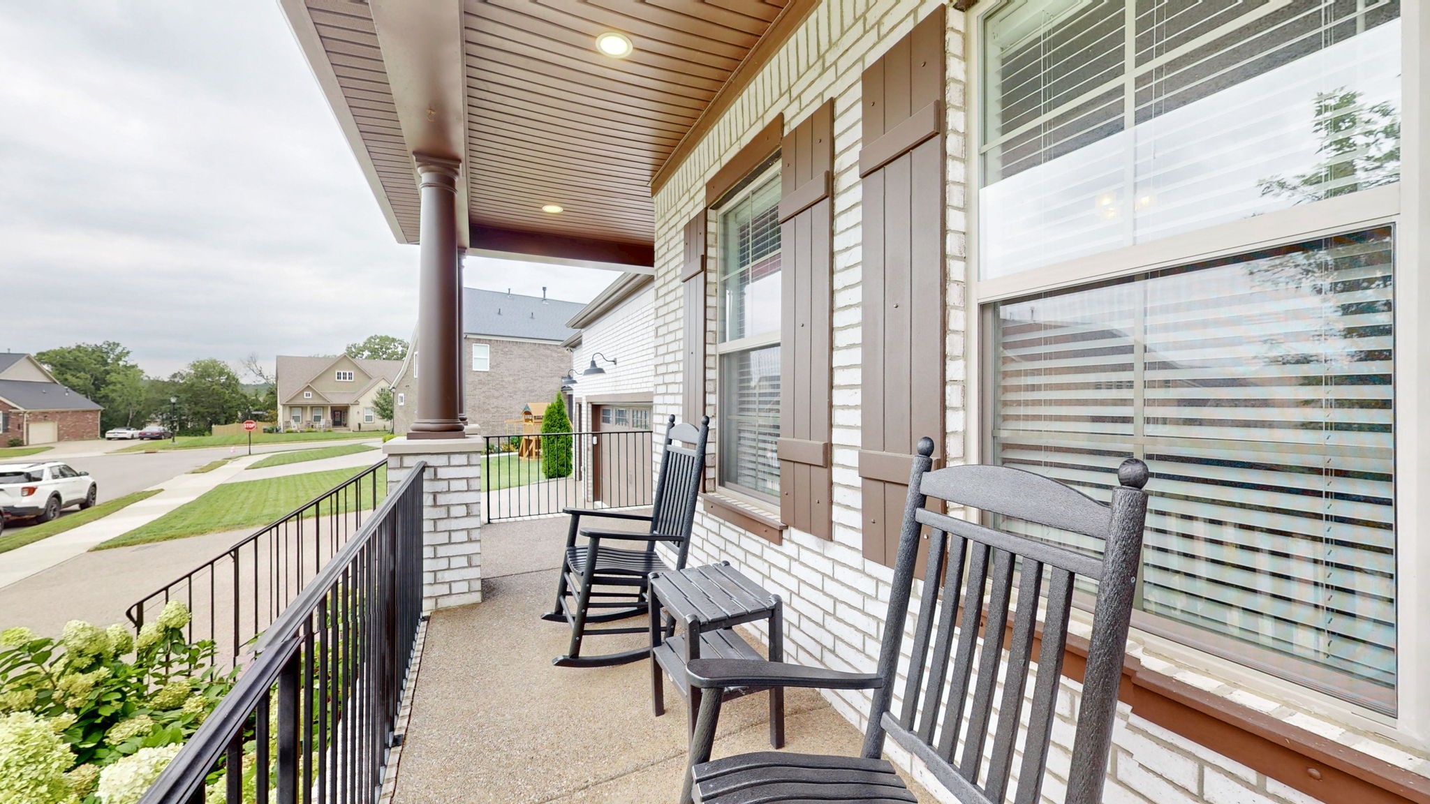 9003 Grayson Cir