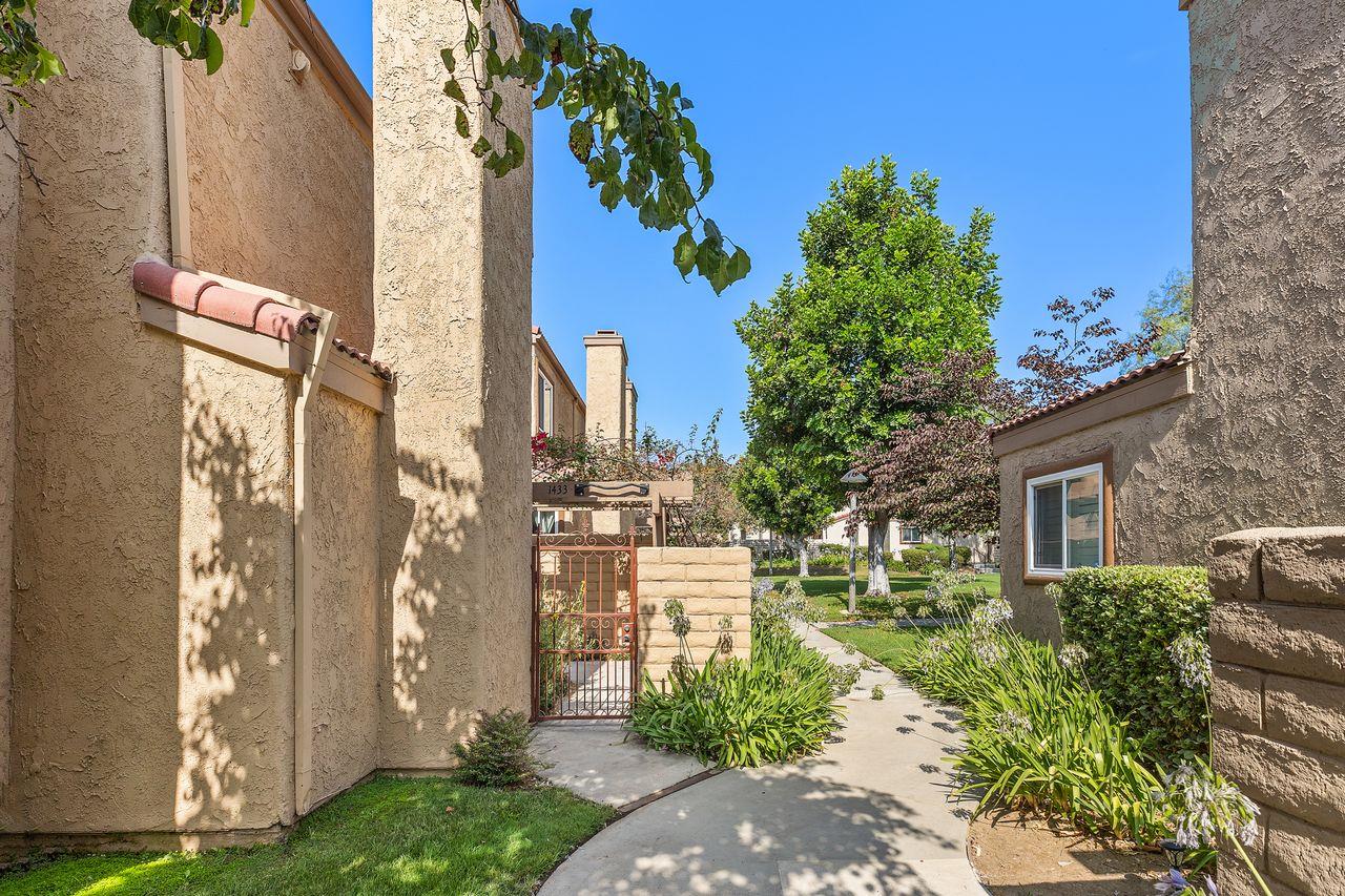 1433 Vista Grande 114