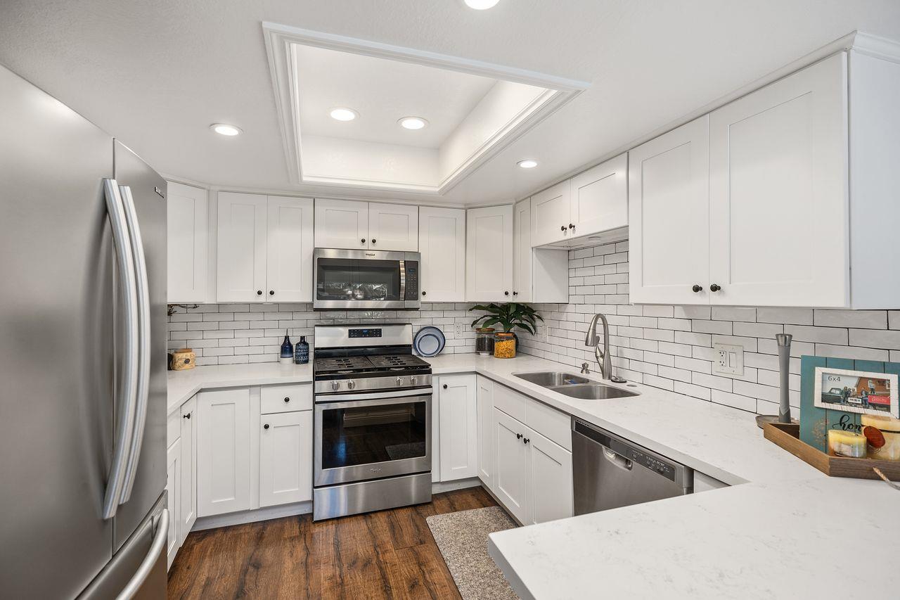 1433 Vista Grande 114