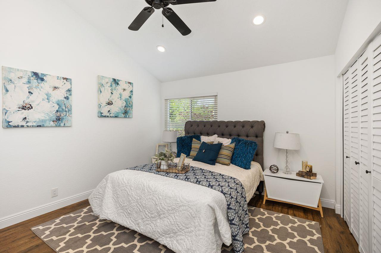 1433 Vista Grande 114