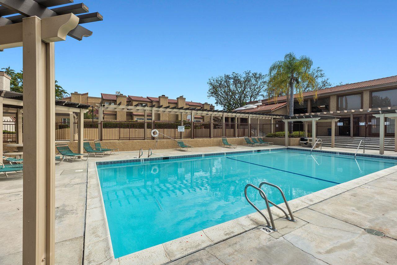 1433 Vista Grande 114