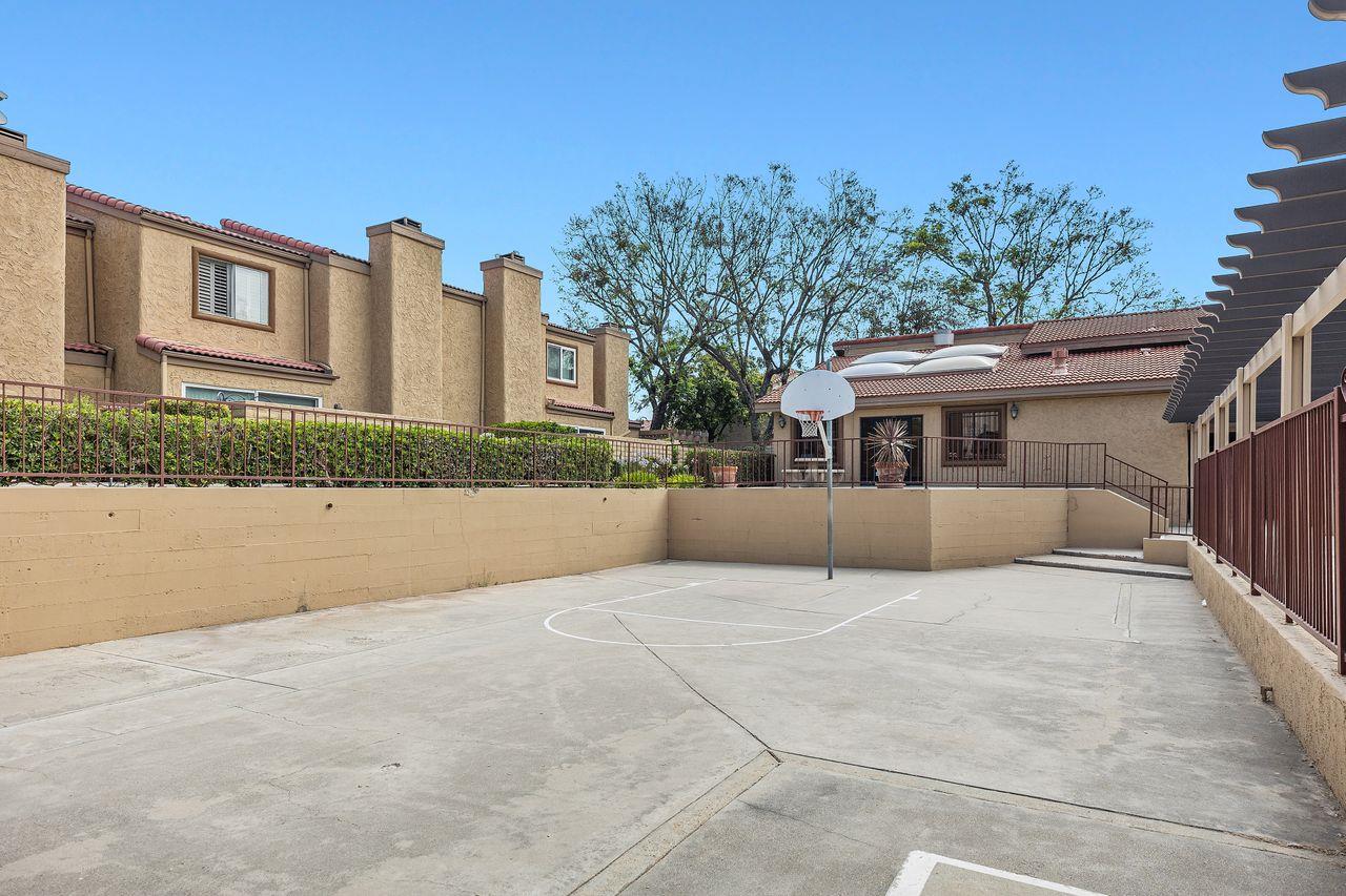 1433 Vista Grande 114