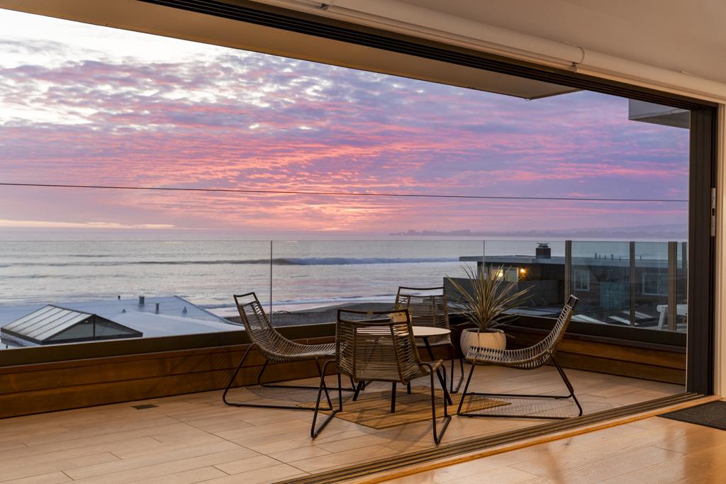 544 Beach DR