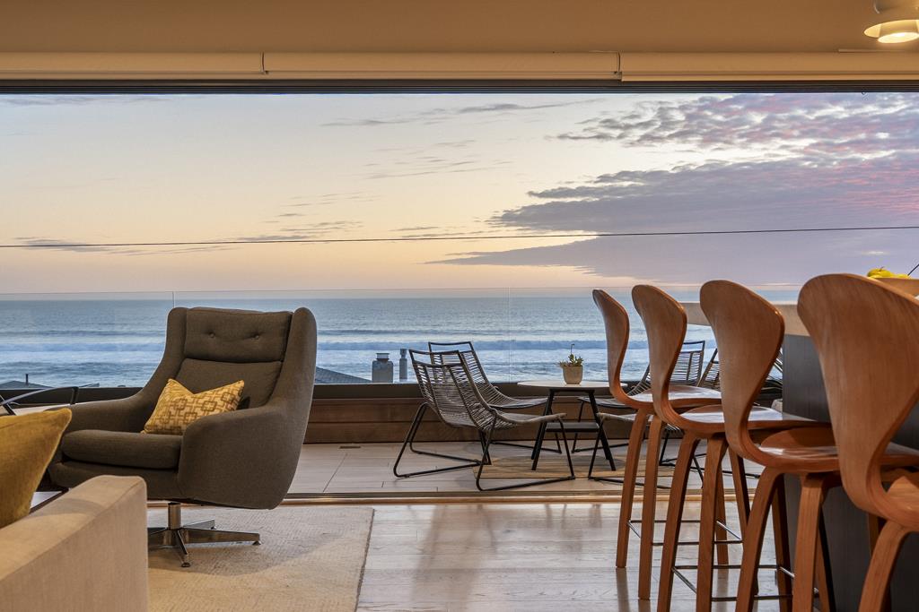 544 Beach DR