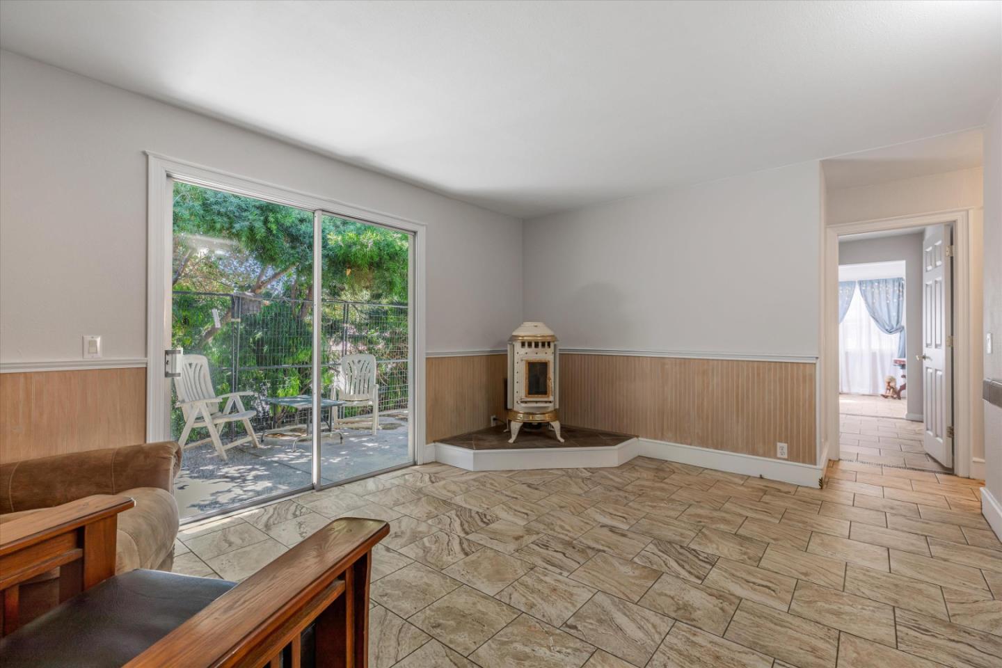 820 Comstock RD
