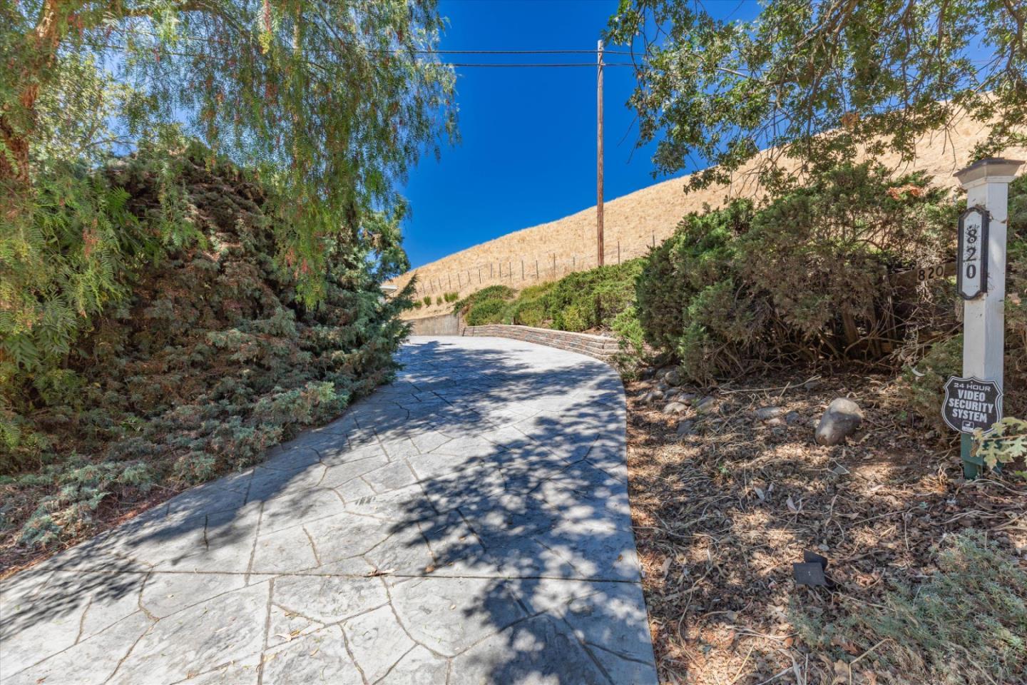 820 Comstock RD