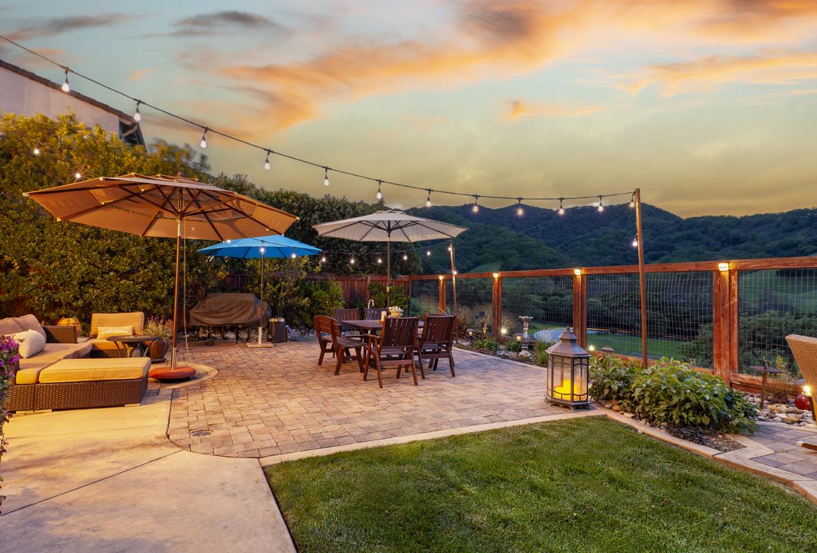 6050 Winged Foot Dr, Gilroy, CA 95020