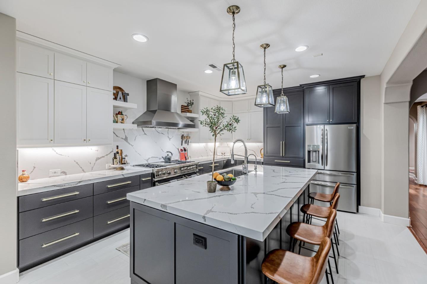 6050 Winged Foot Dr, Gilroy, CA 95020