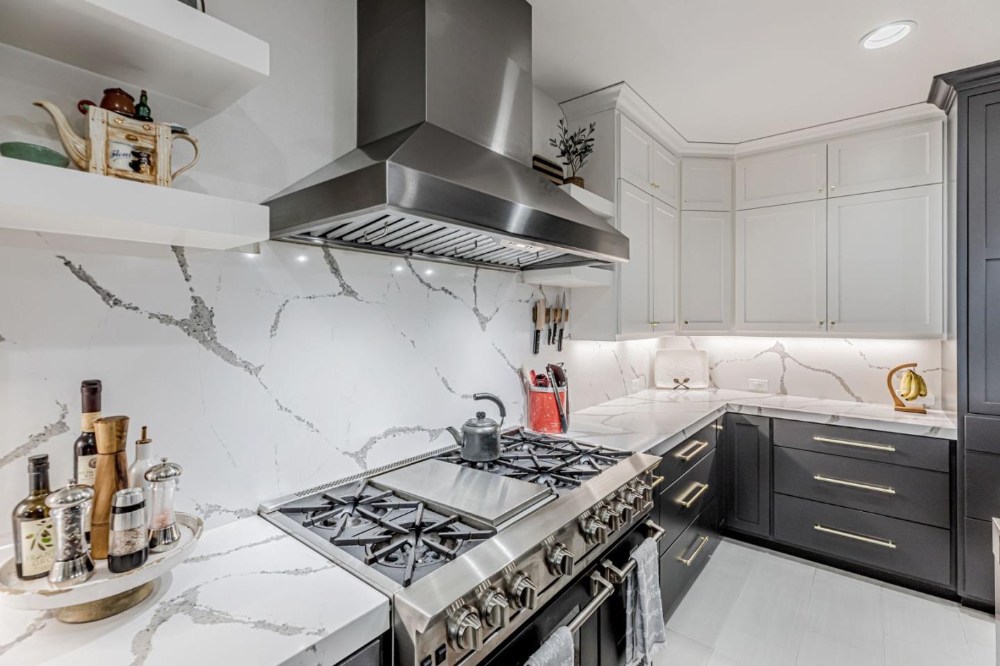 6050 Winged Foot Dr, Gilroy, CA 95020