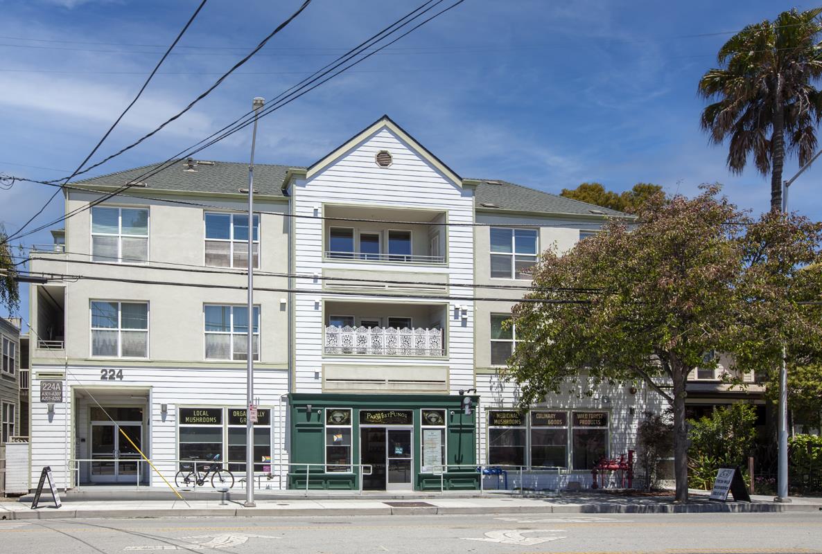 224 Laurel Street A304