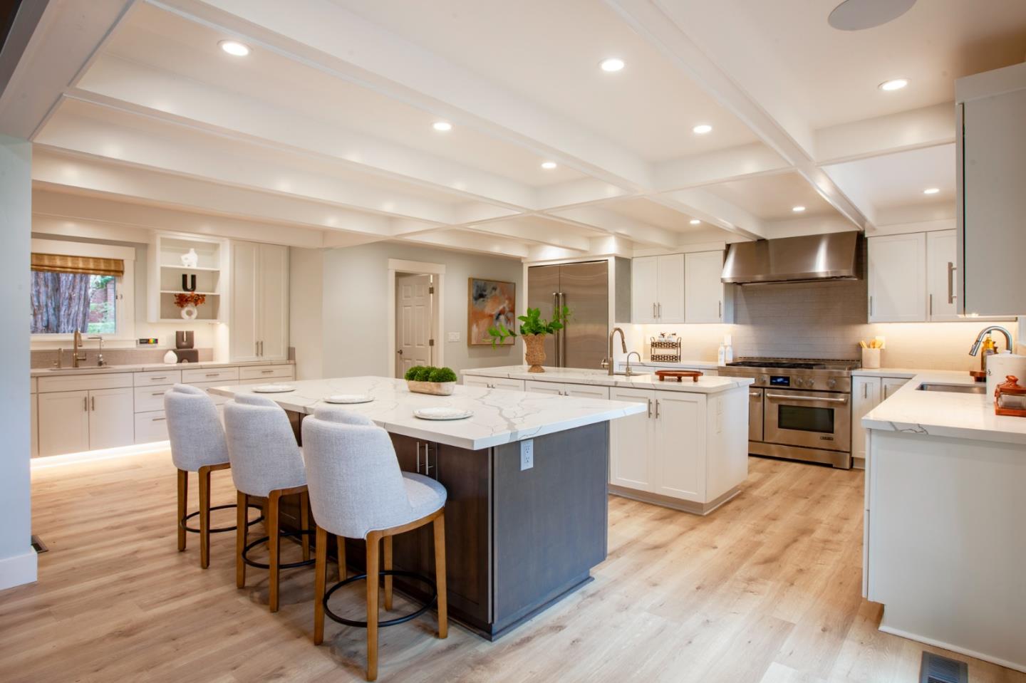 13945 Vista Regina