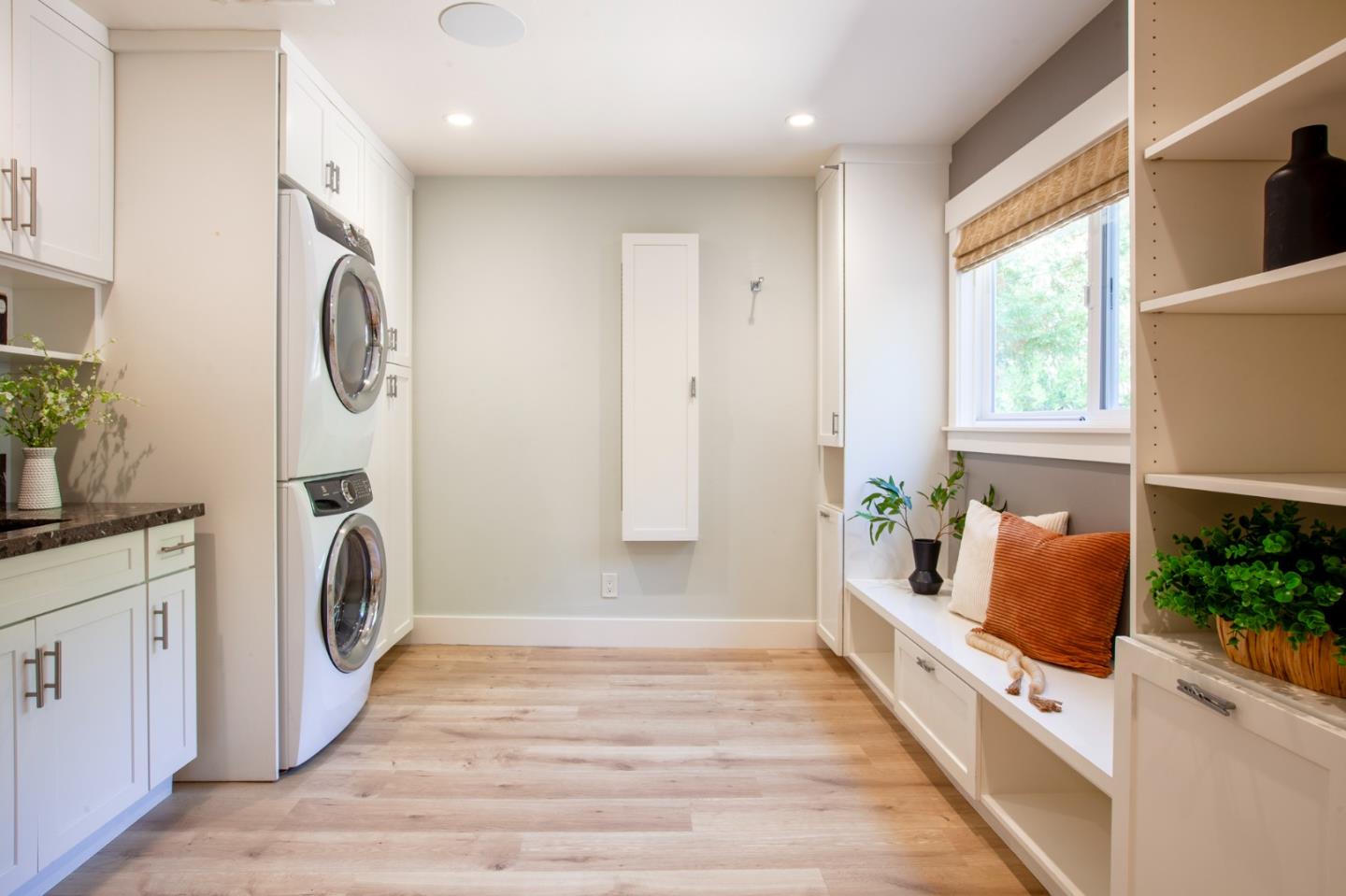13945 Vista Regina