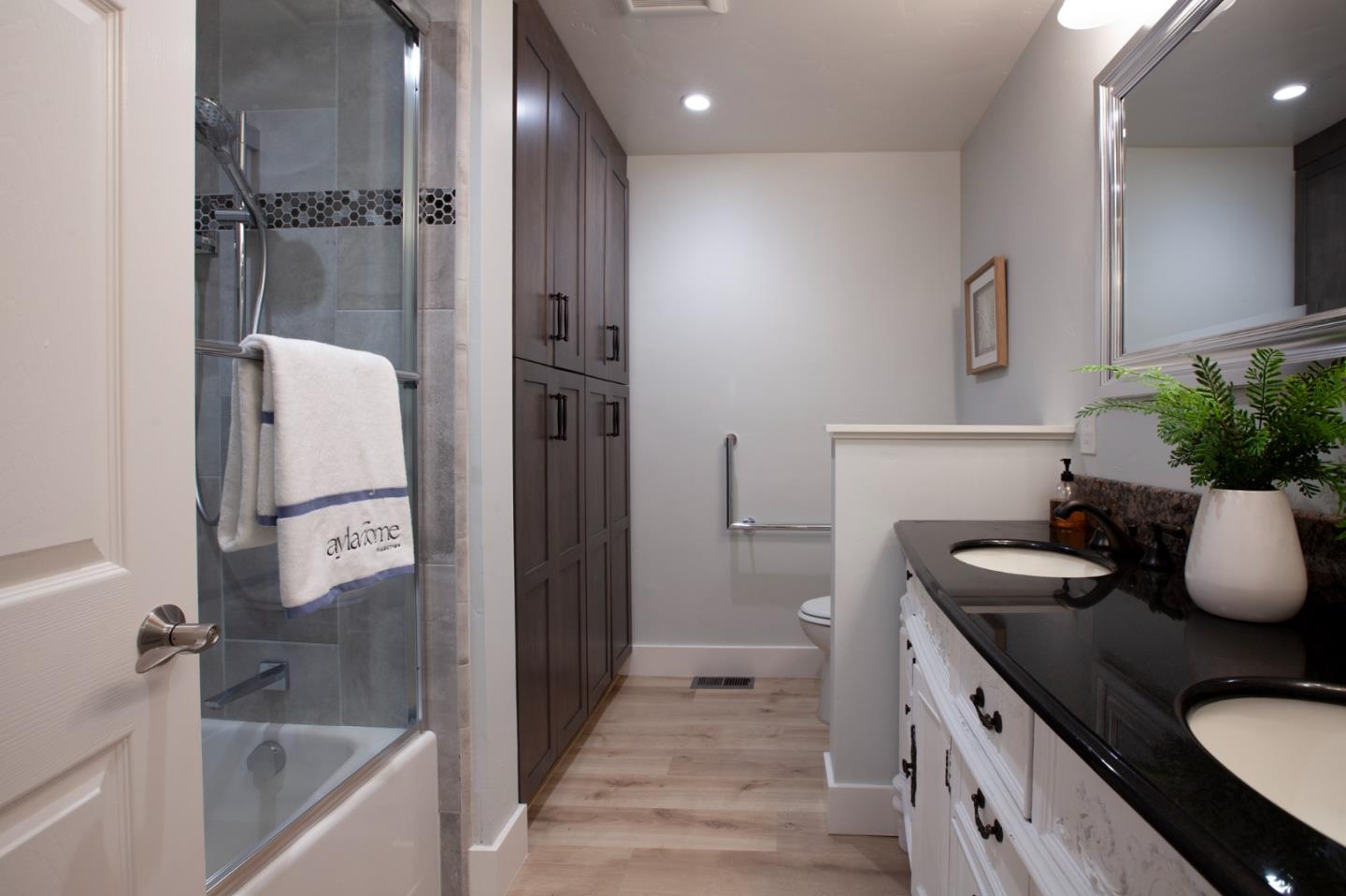 13945 Vista Regina
