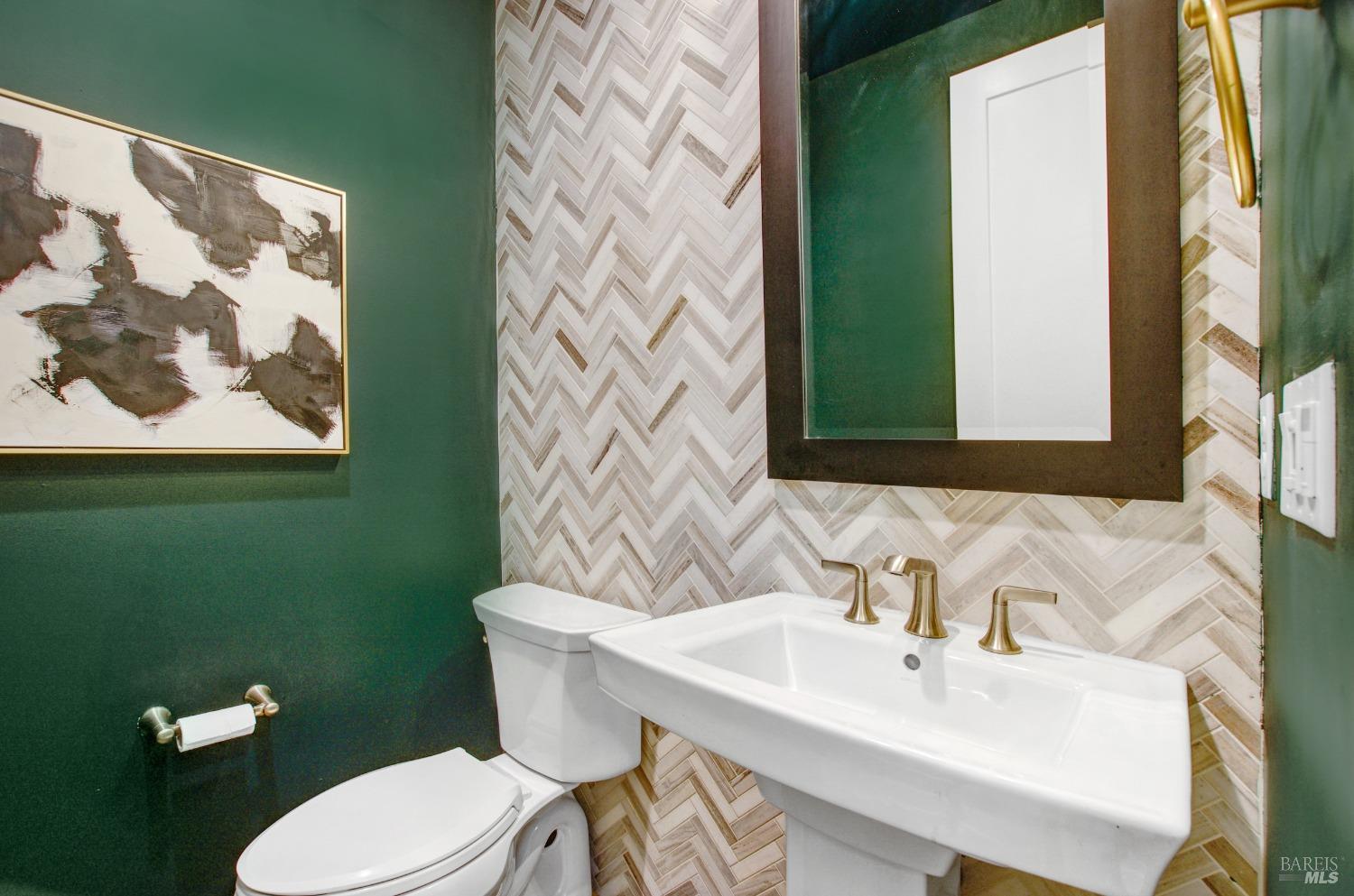 1605 Winding Creek Way