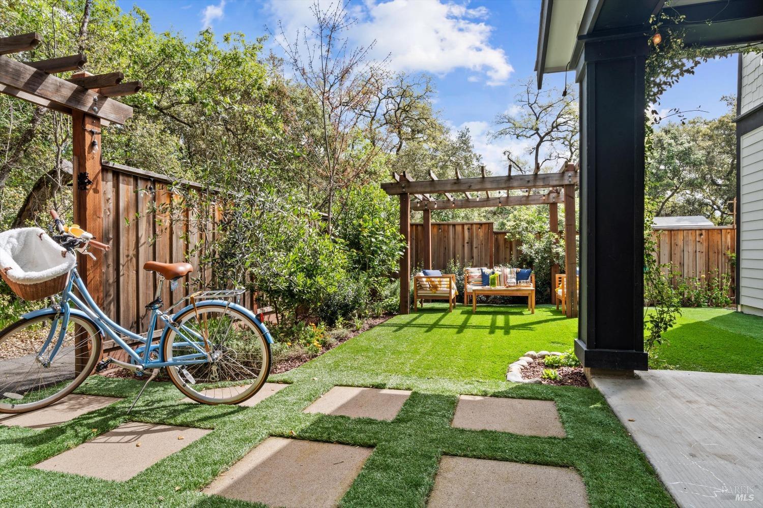 1605 Winding Creek Way