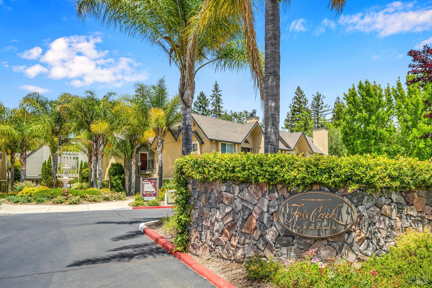 218 Foss Creek Cir #A