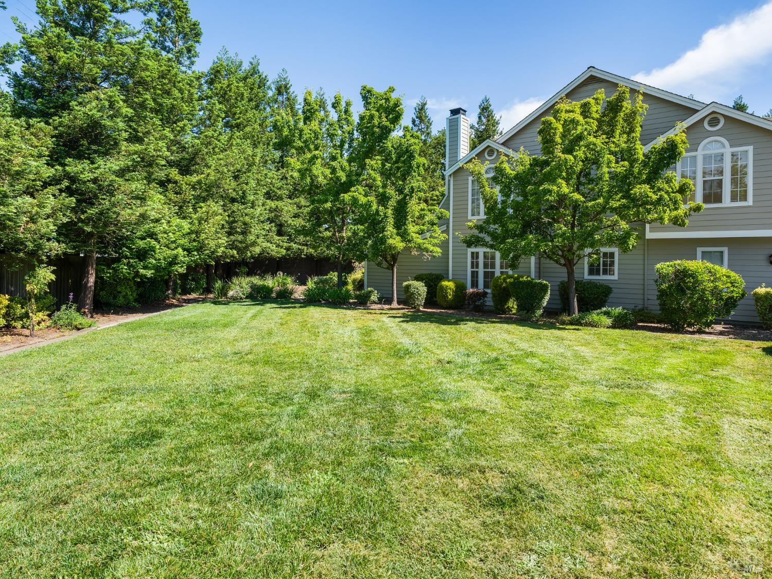 751 W Jasmine Cir