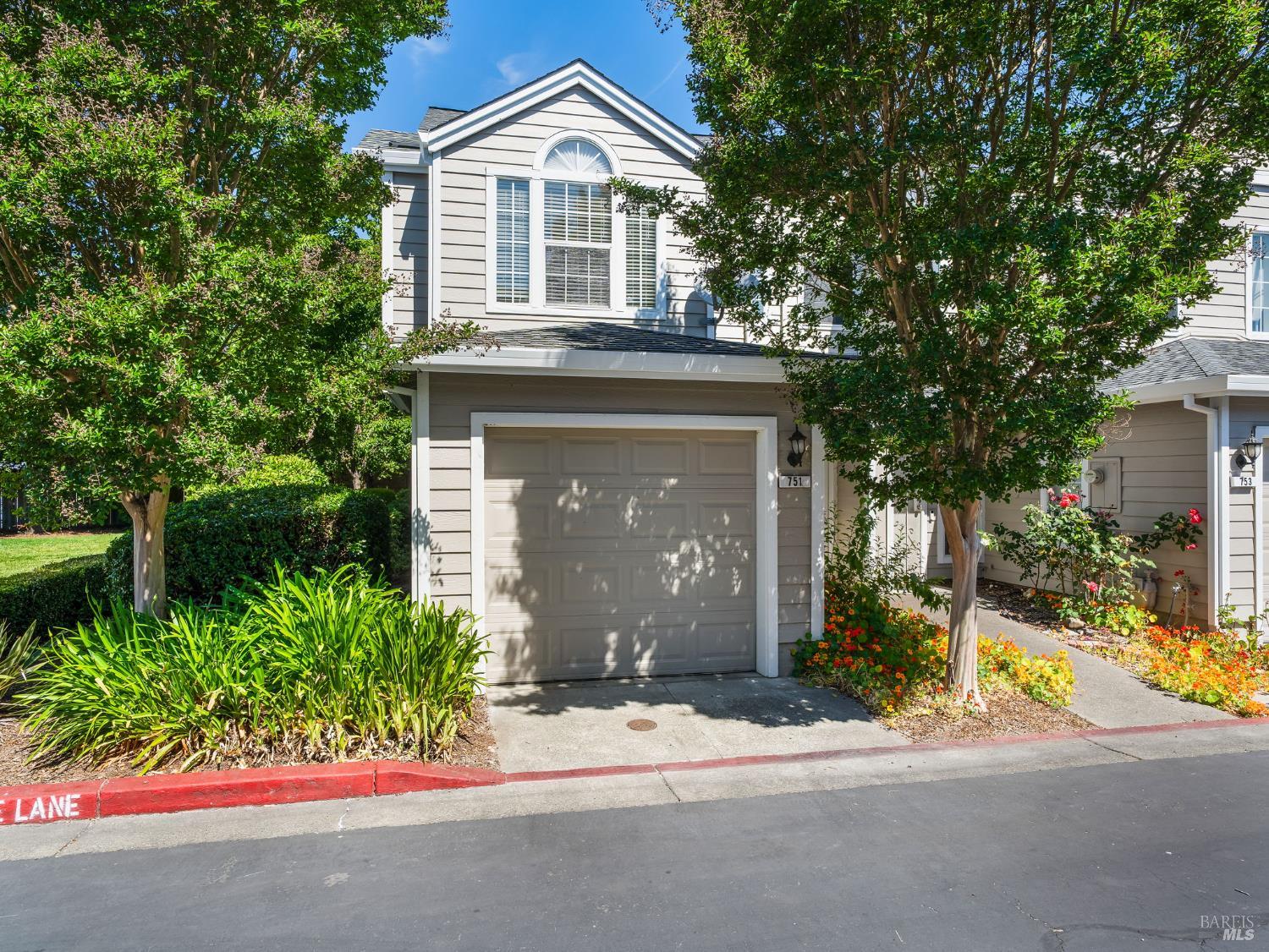 751 W Jasmine Cir