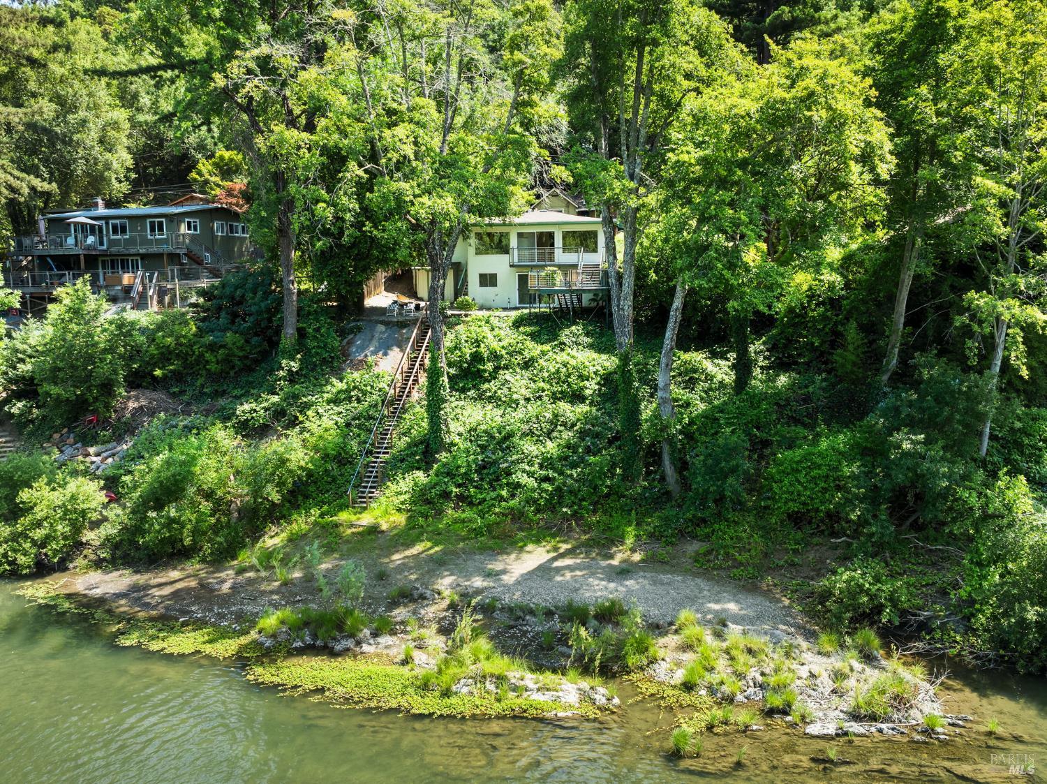 2241 N Fitch Mountain Rd