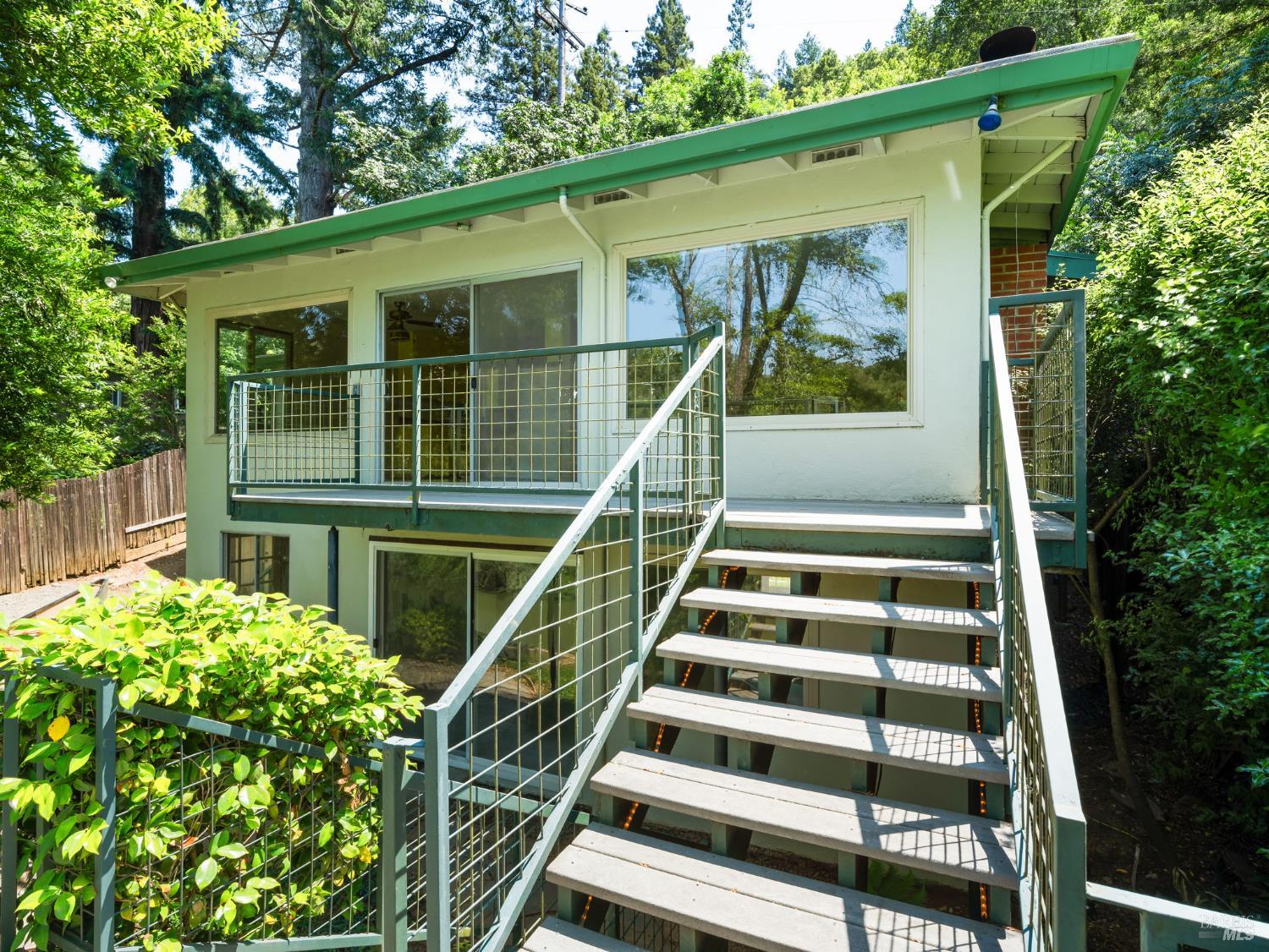 2241 N Fitch Mountain Rd