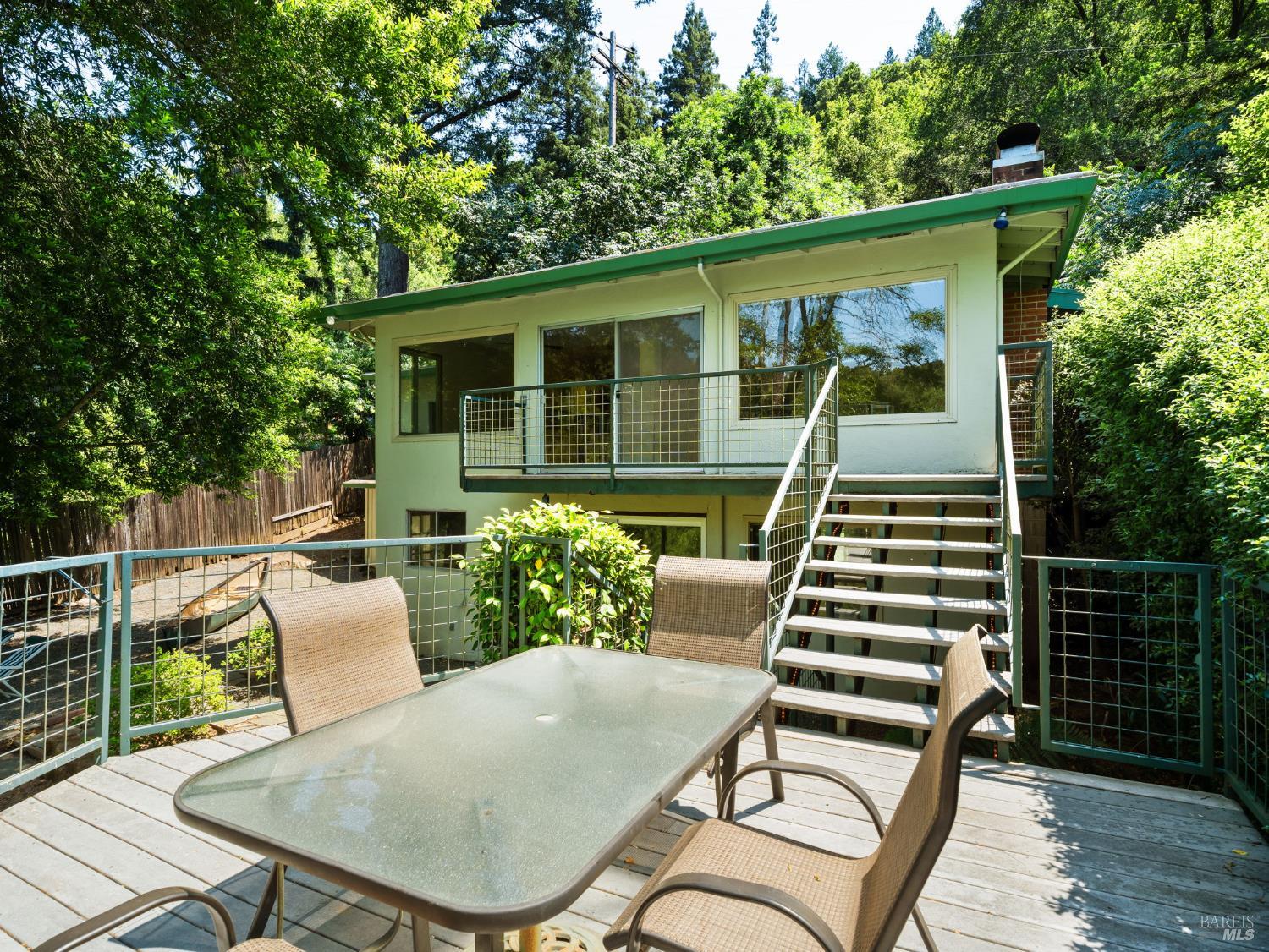 2241 N Fitch Mountain Rd