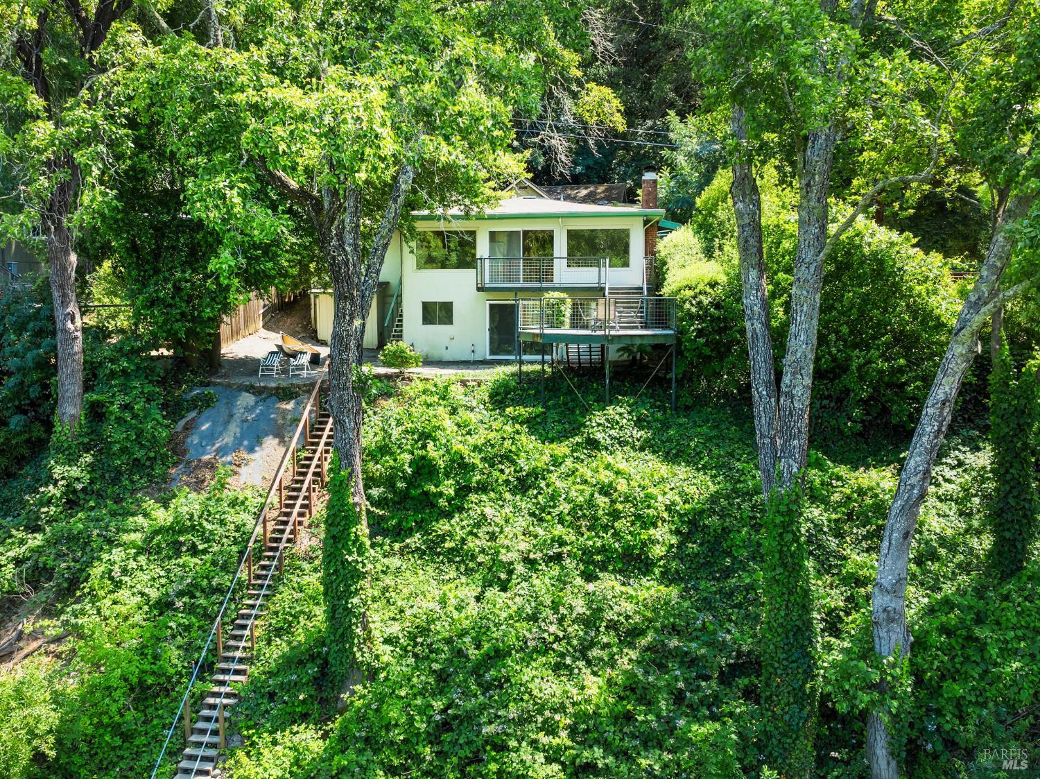 2241 N Fitch Mountain Rd