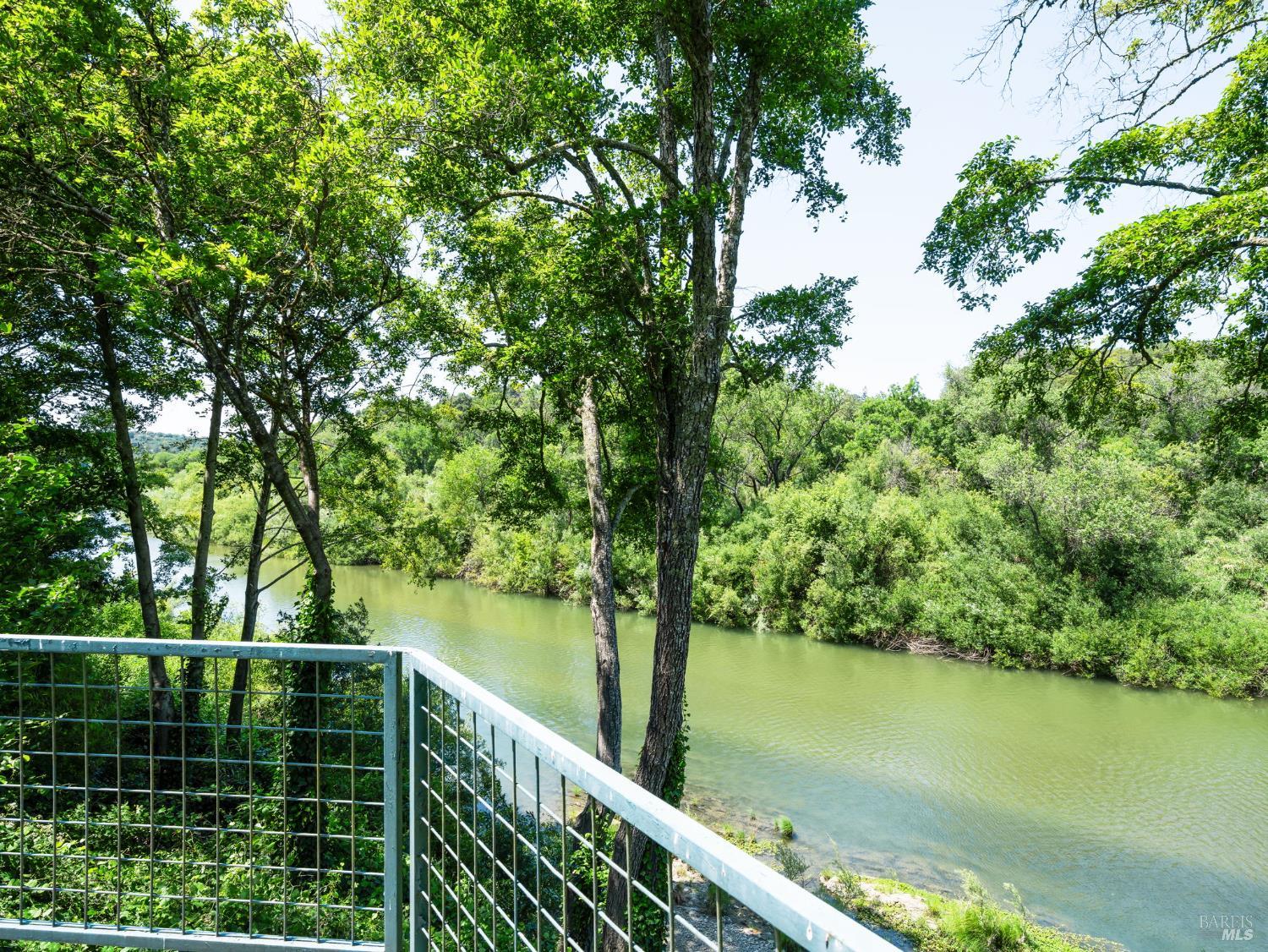 2241 N Fitch Mountain Rd