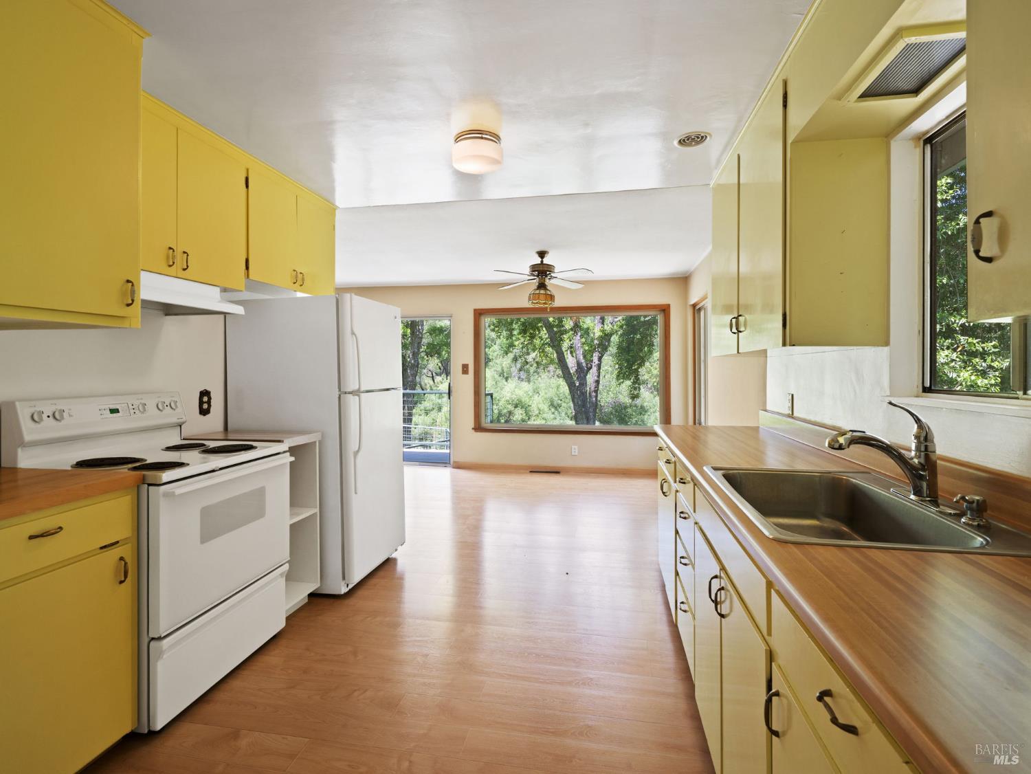 2241 N Fitch Mountain Rd