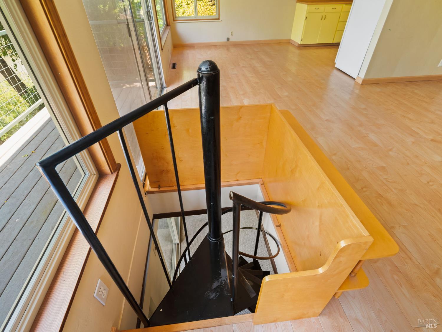 2241 N Fitch Mountain Rd