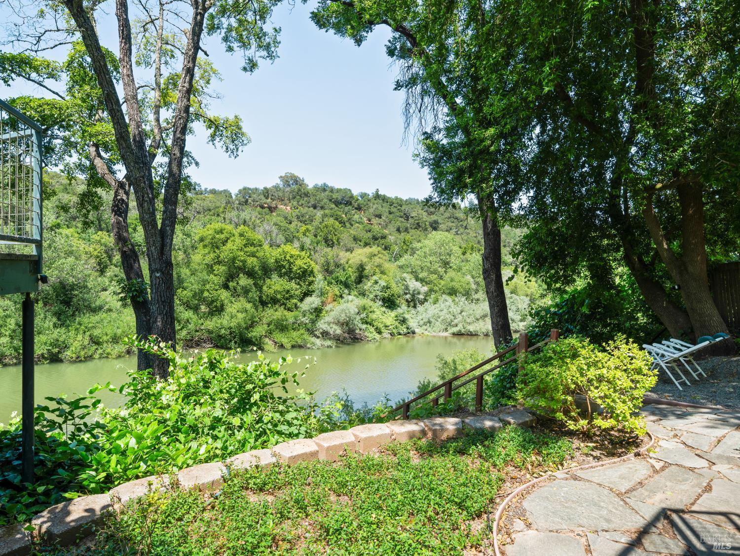 2241 N Fitch Mountain Rd