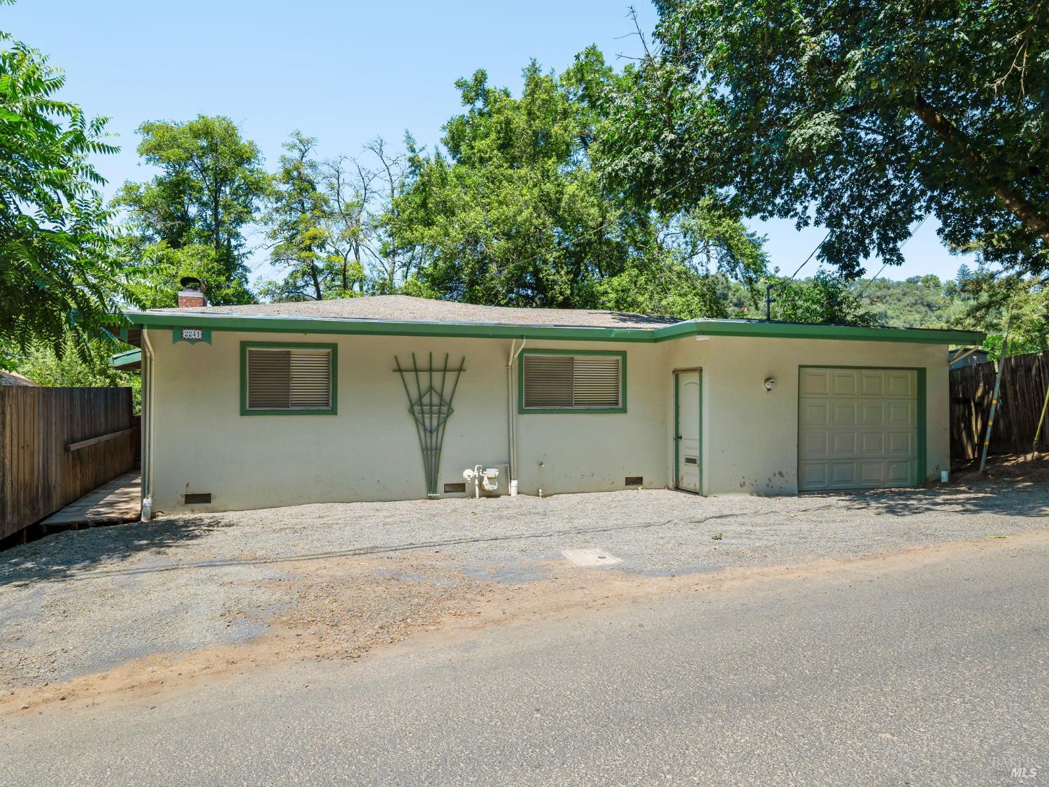 2241 N Fitch Mountain Rd