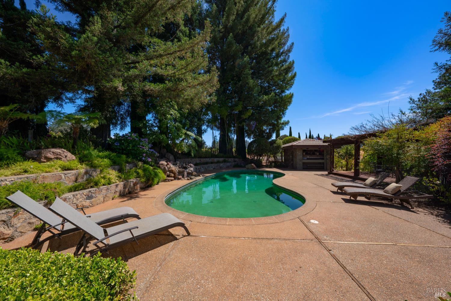 1633 Dry Creek Rd