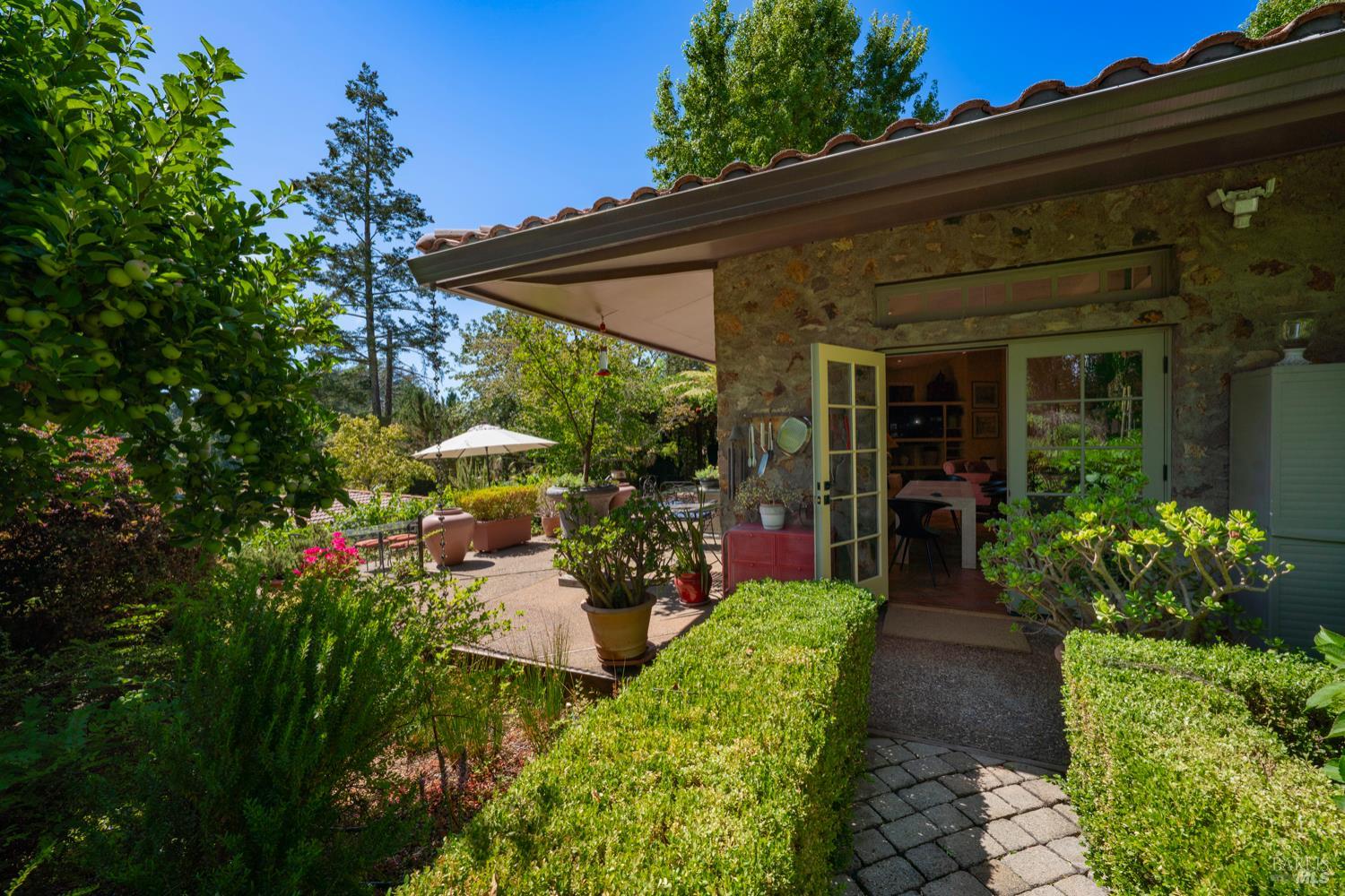 1633 Dry Creek Rd