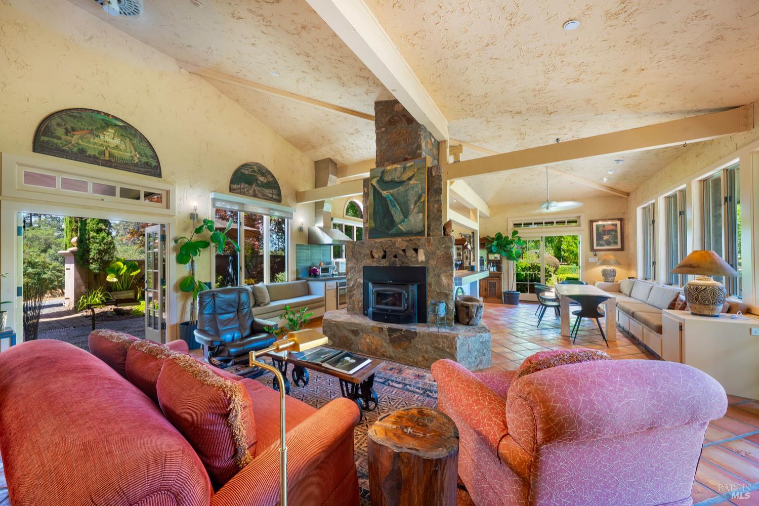 1633 Dry Creek Rd