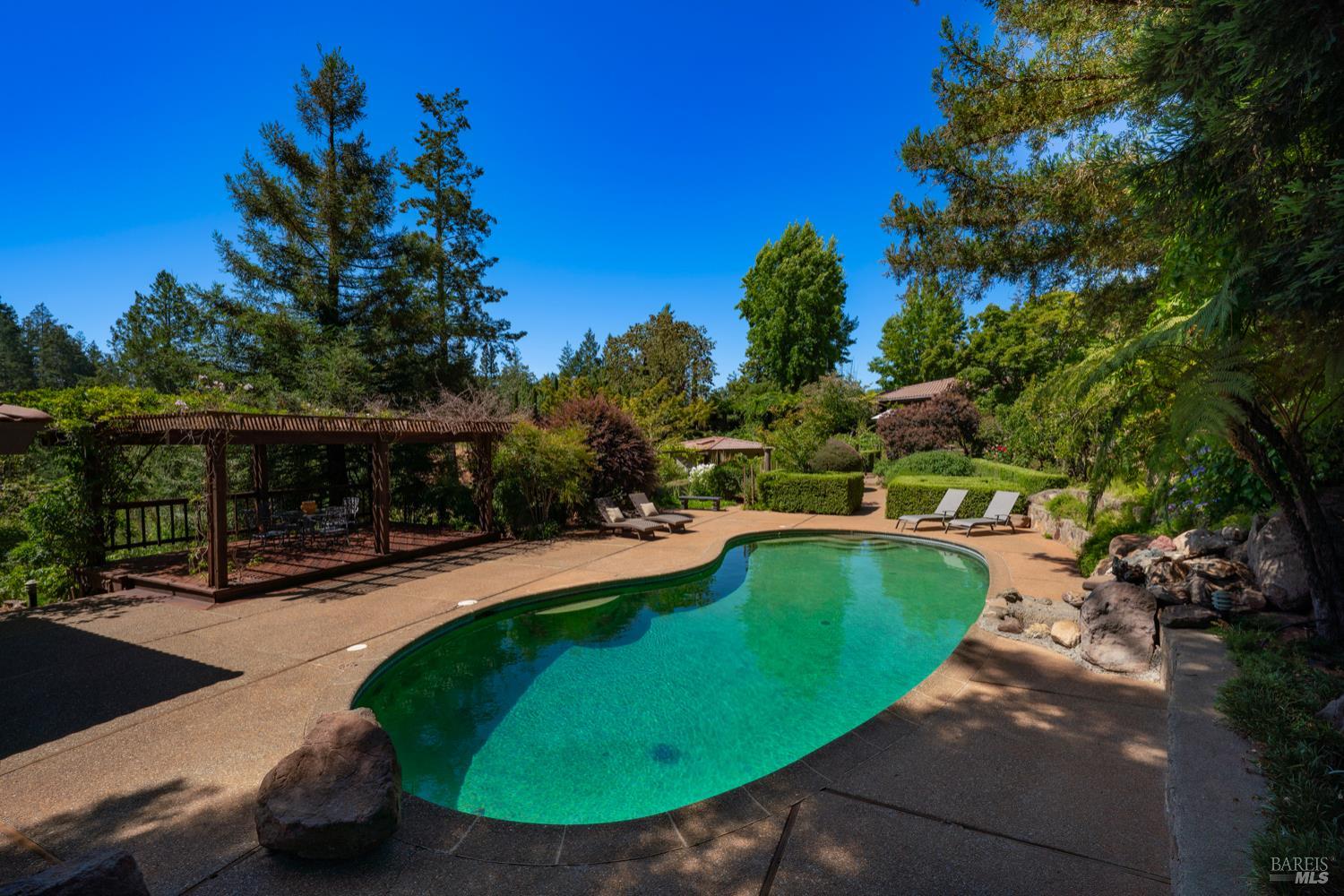 1633 Dry Creek Rd