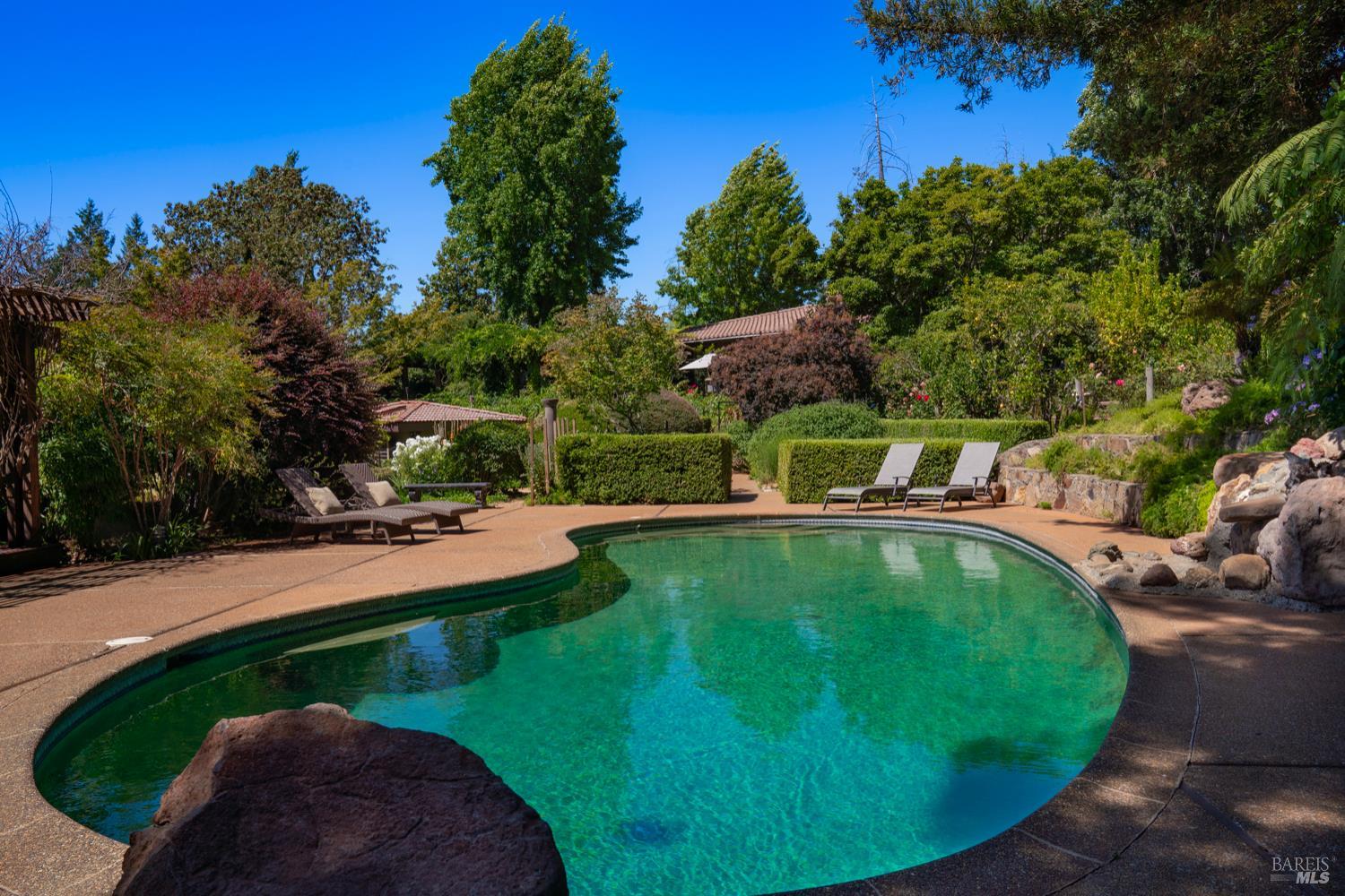 1633 Dry Creek Rd