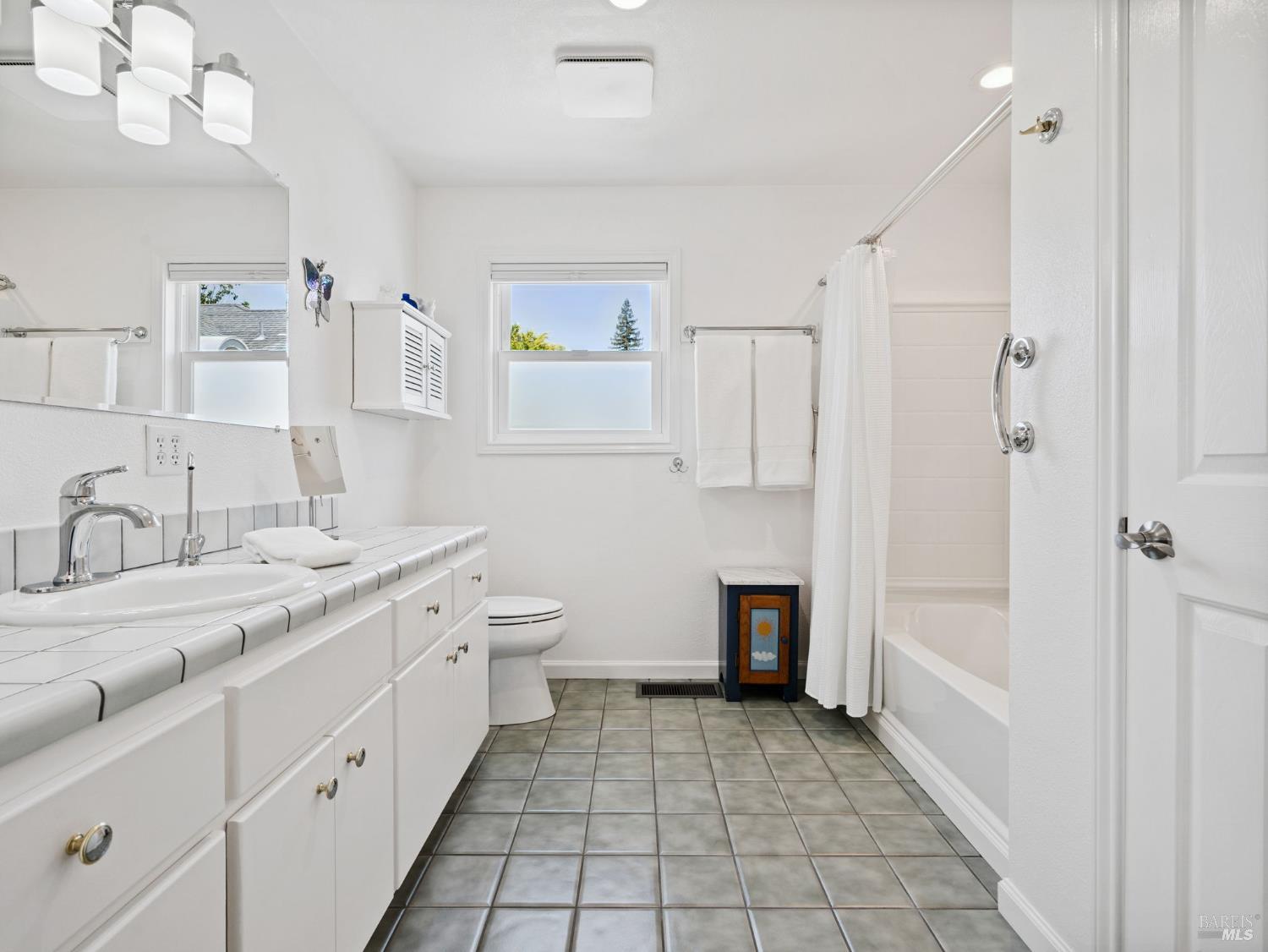 108 Marion Ln