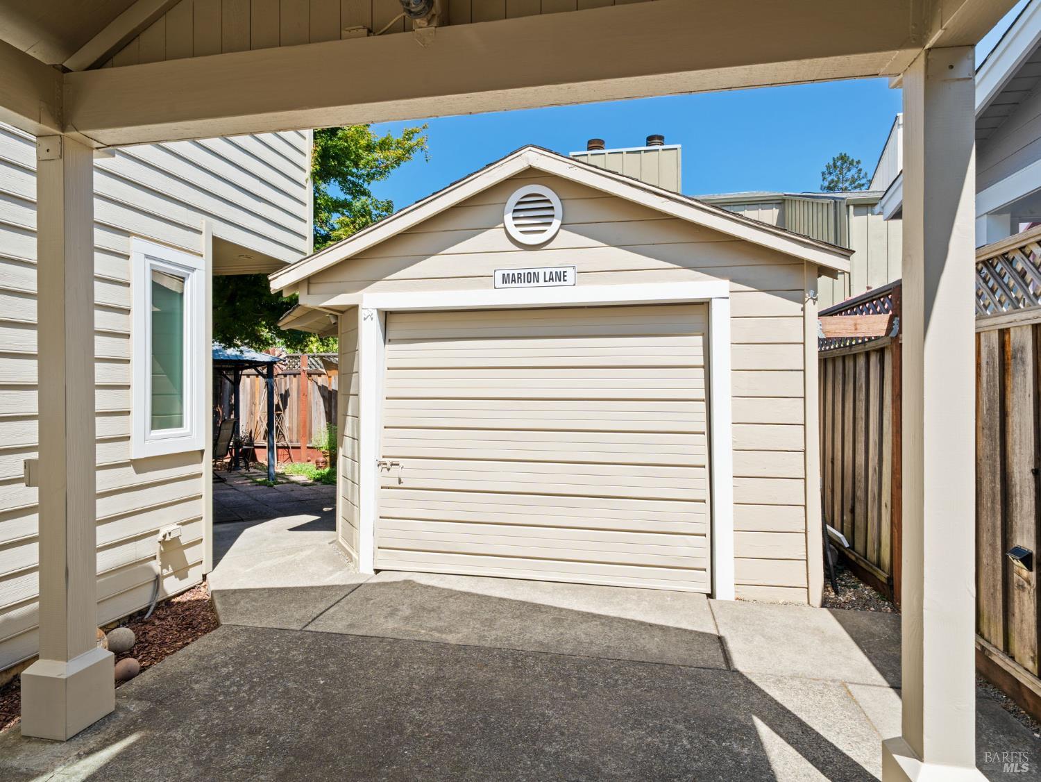 108 Marion Ln