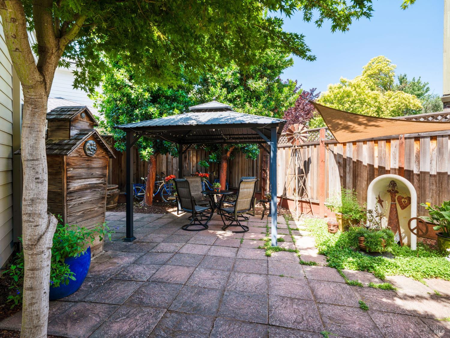 108 Marion Ln