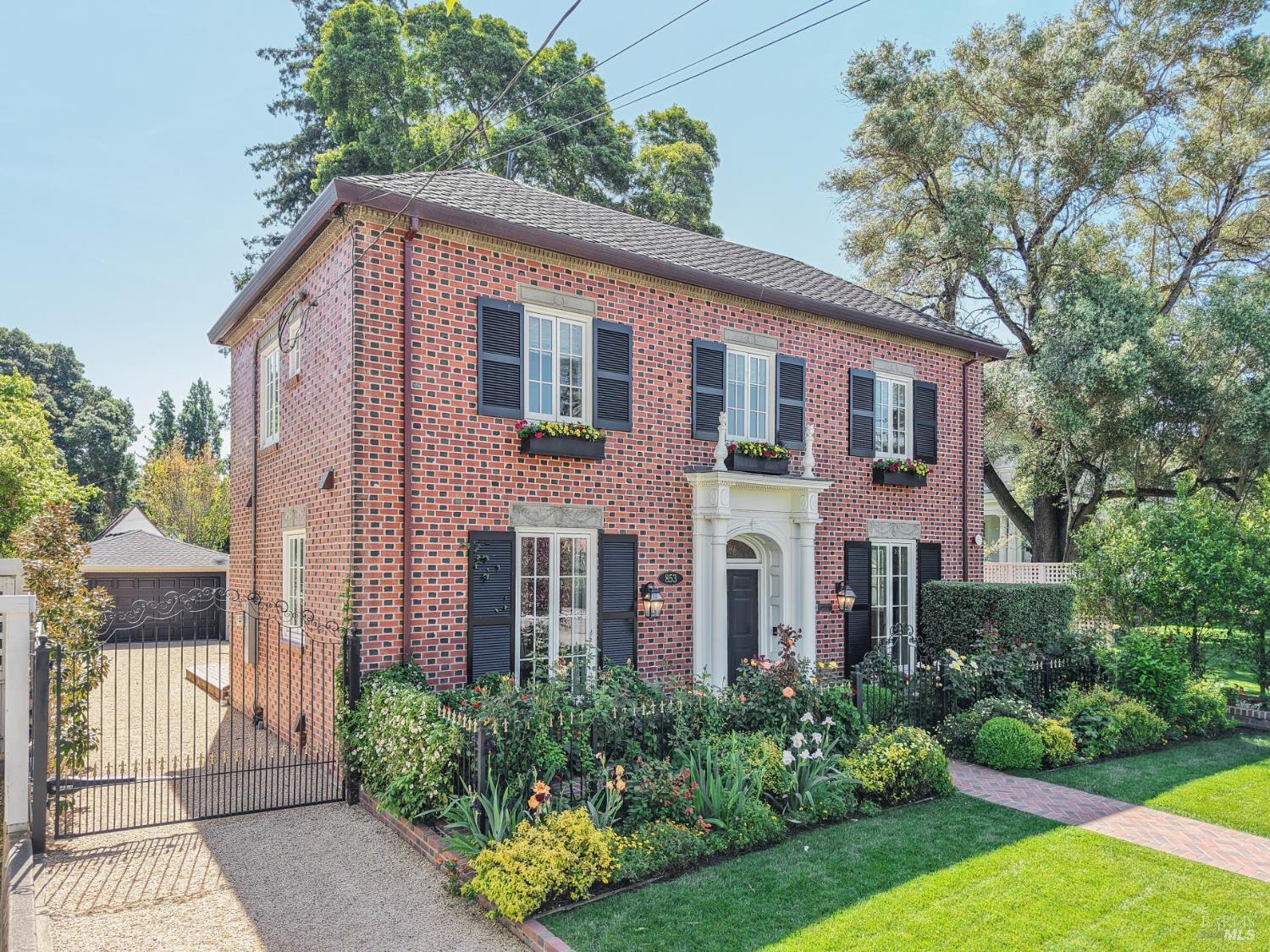 853 D Street