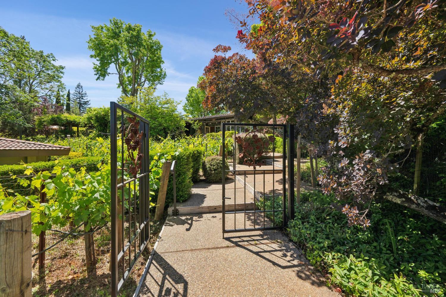 1633 Dry Creek Road