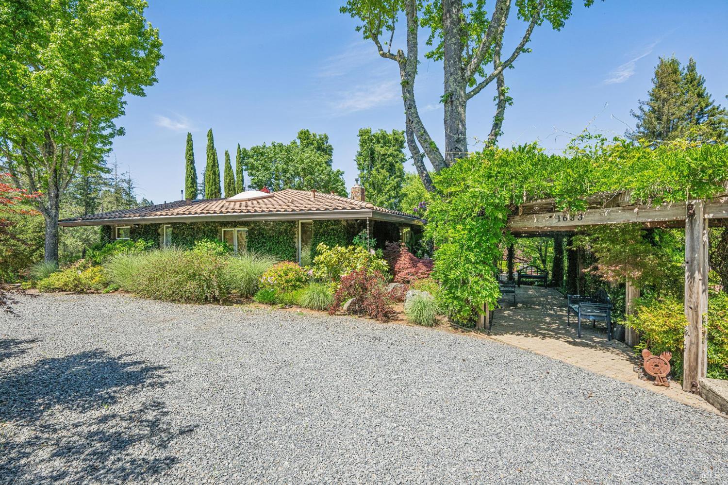 1633 Dry Creek Road