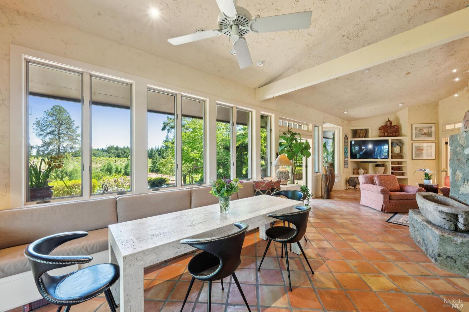 1633 Dry Creek Road