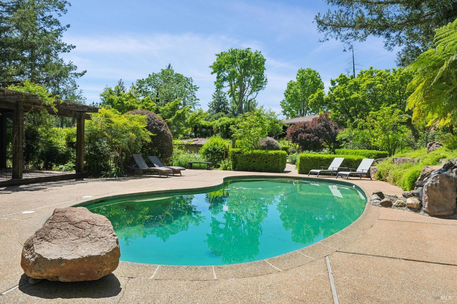 1633 Dry Creek Road