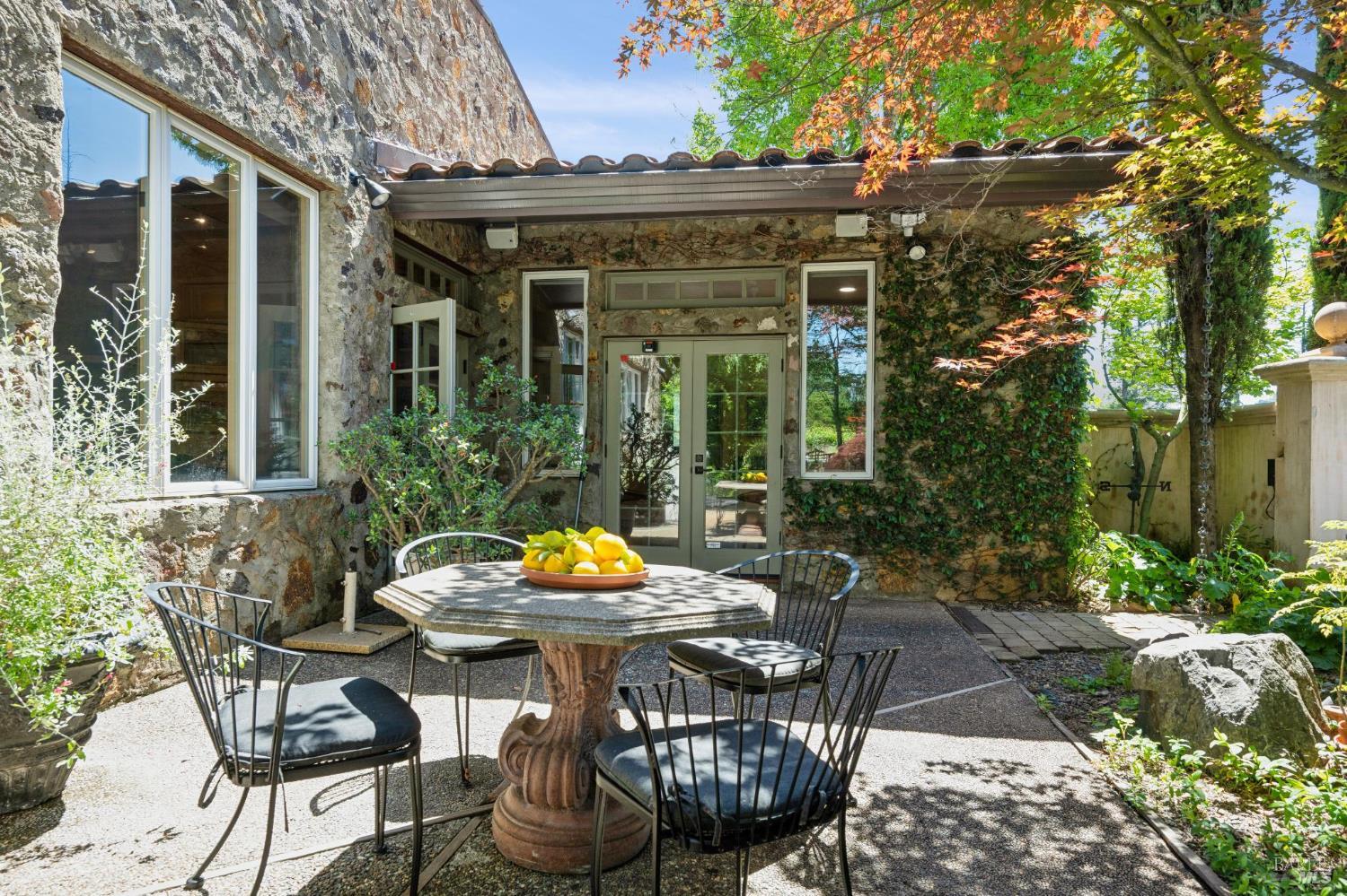 1633 Dry Creek Road