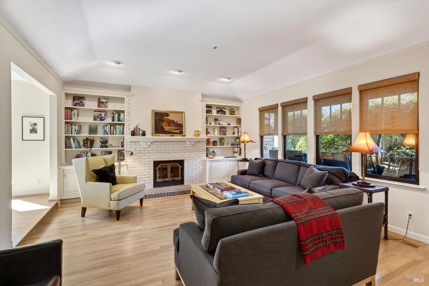 412 Fairway Court