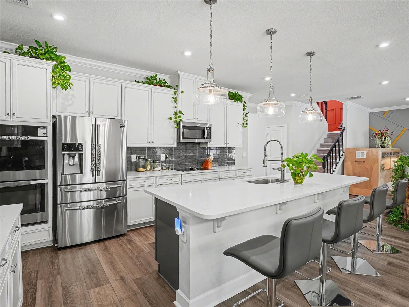 608 ROMINGER LOOP