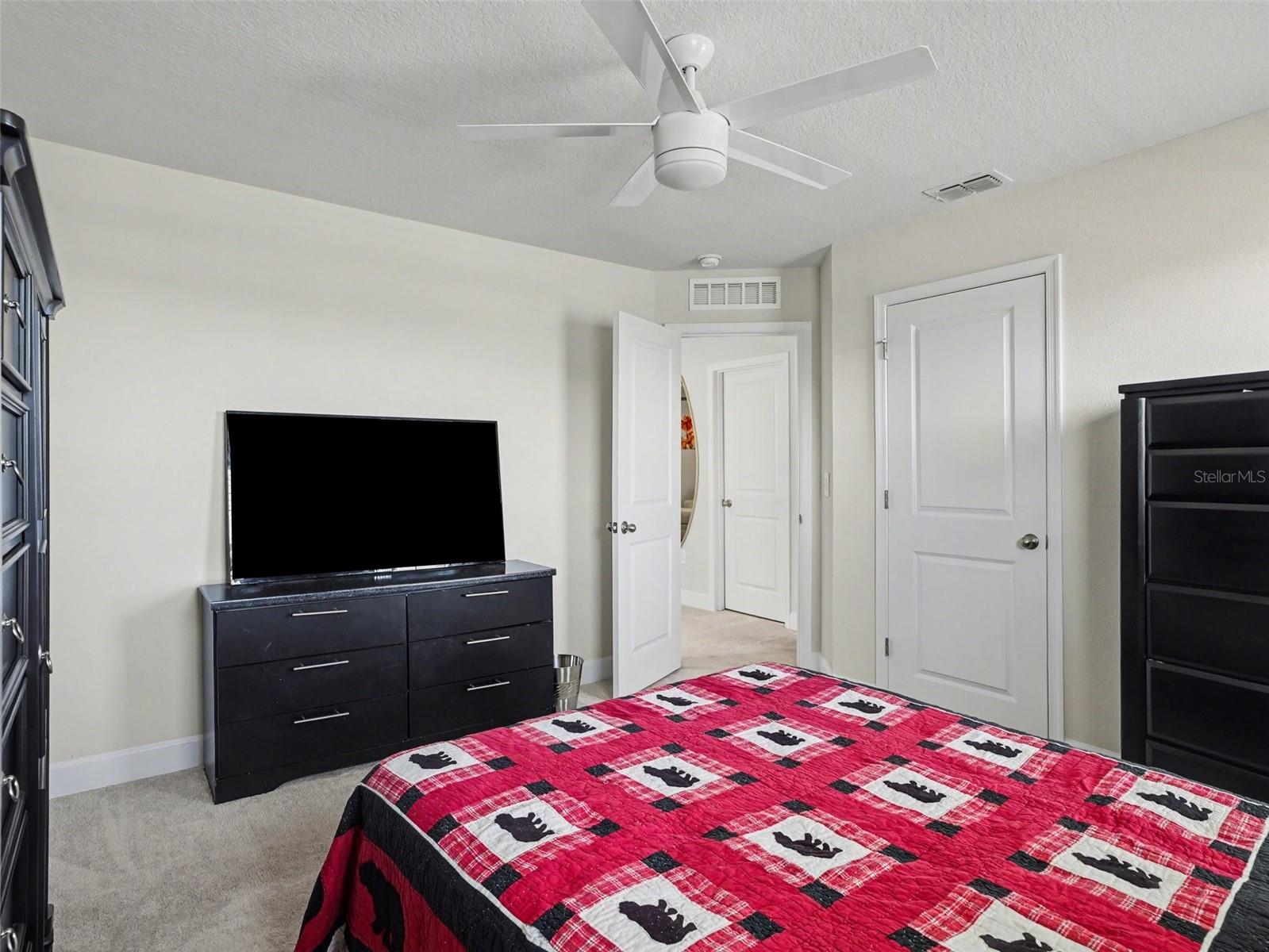 608 ROMINGER LOOP
